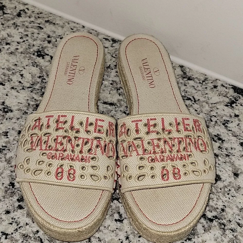 VALENTINO GARAVANI Atelier Eyelet Flat Espadrille Slide Sandals Natural 37.5